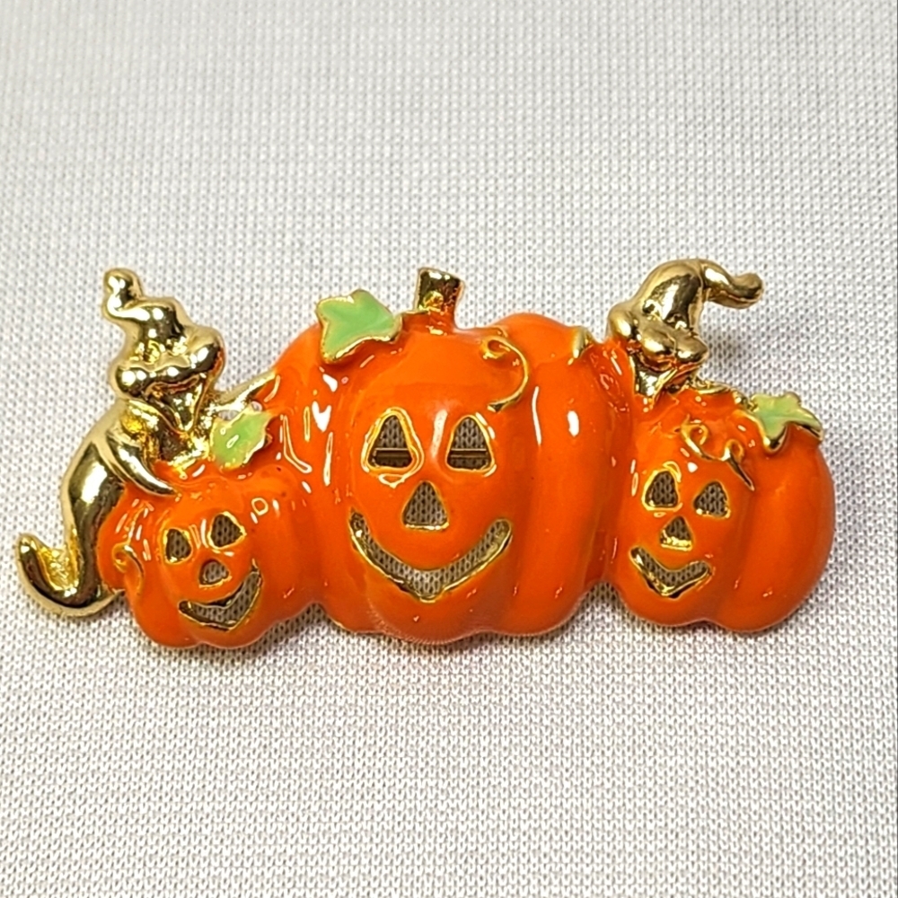 Jack O' Lantren and Ghost Brooch